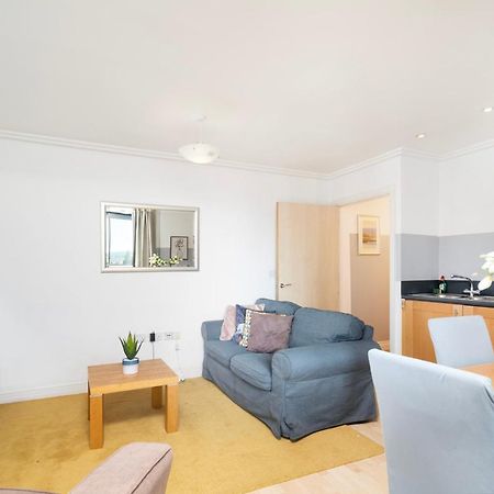 ロンドンCosy Flat Right Opp Tube Stationアパートメント エクステリア 写真