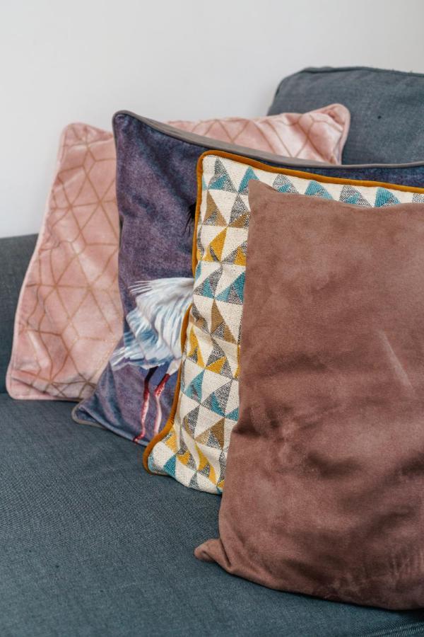 ロンドンCosy Flat Right Opp Tube Stationアパートメント エクステリア 写真