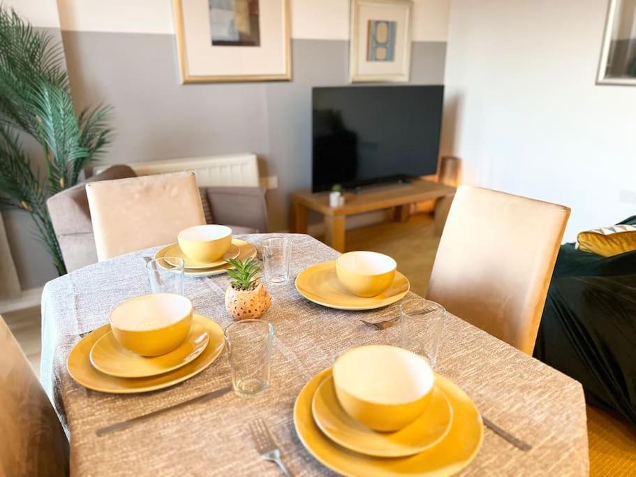 ロンドンCosy Flat Right Opp Tube Stationアパートメント エクステリア 写真