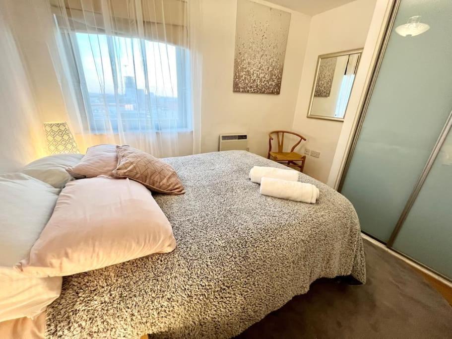 ロンドンCosy Flat Right Opp Tube Stationアパートメント エクステリア 写真