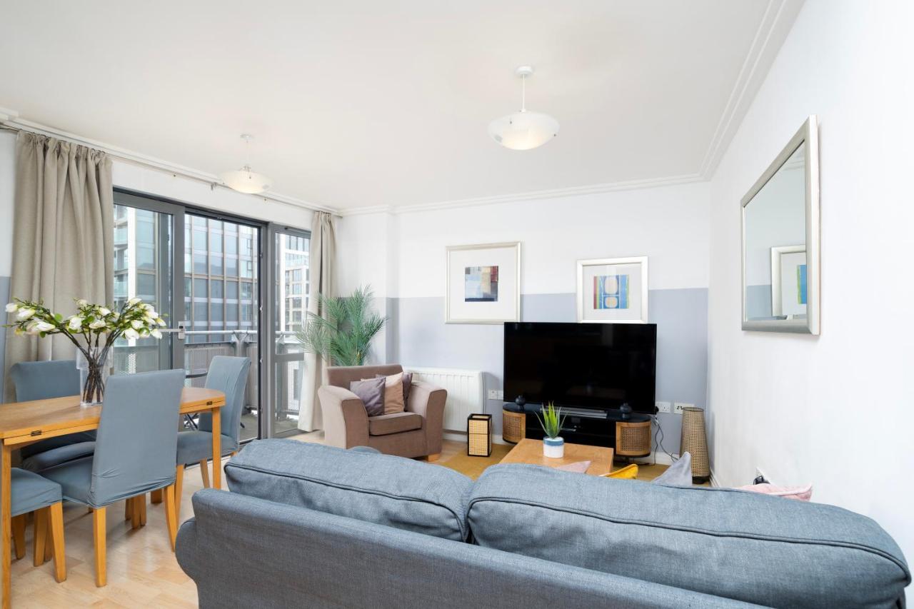 ロンドンCosy Flat Right Opp Tube Stationアパートメント エクステリア 写真